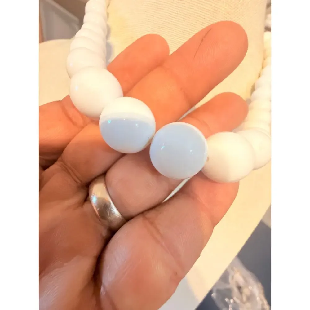 Vintage Monet White Graduated Bead Necklace 18”